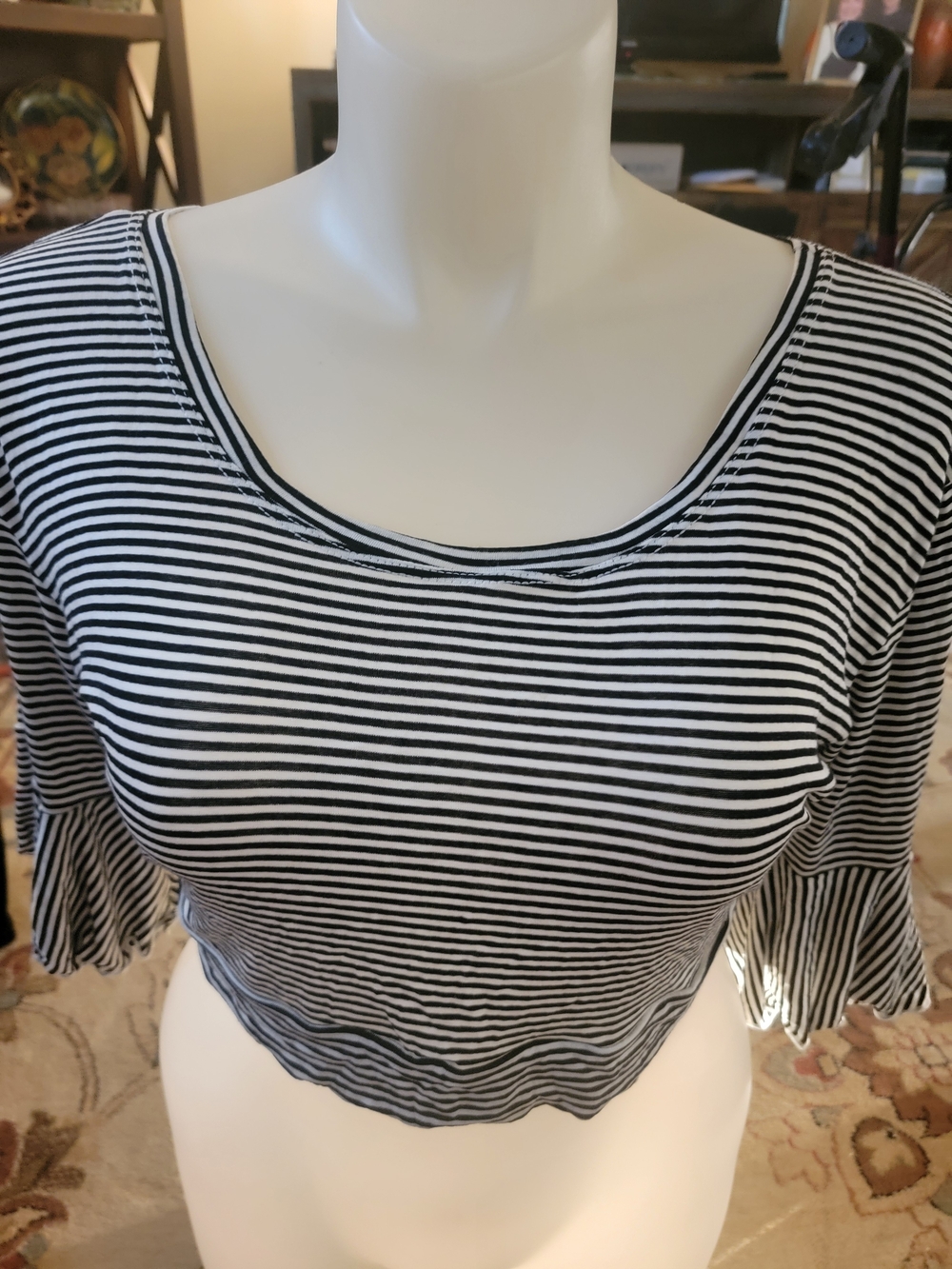 Striped Black/White Scoop Neck Women's Crop Top Sz 2XL
